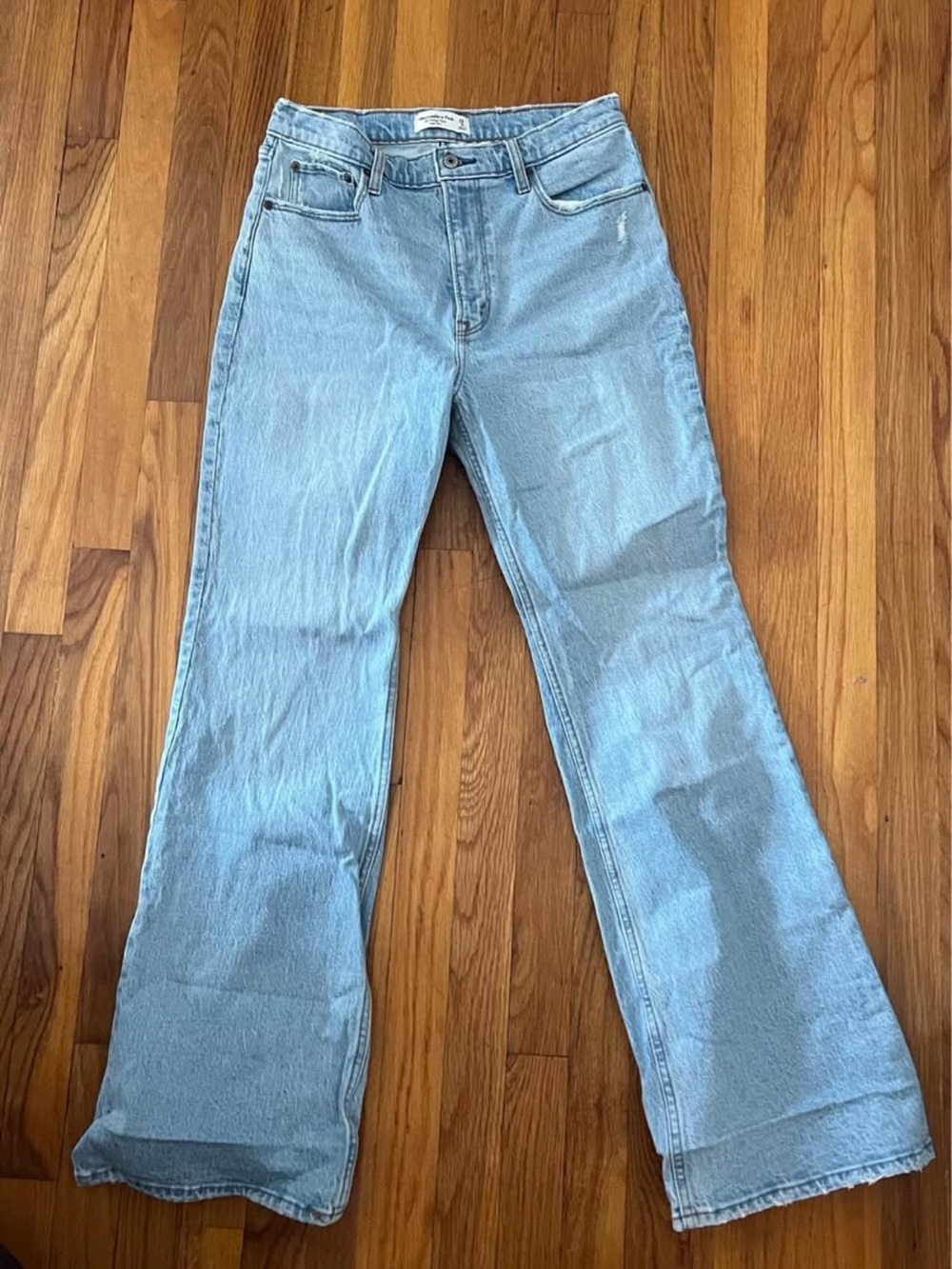 Abercrombie & Fitch Women’s High Rise Vintage Flare Jeans